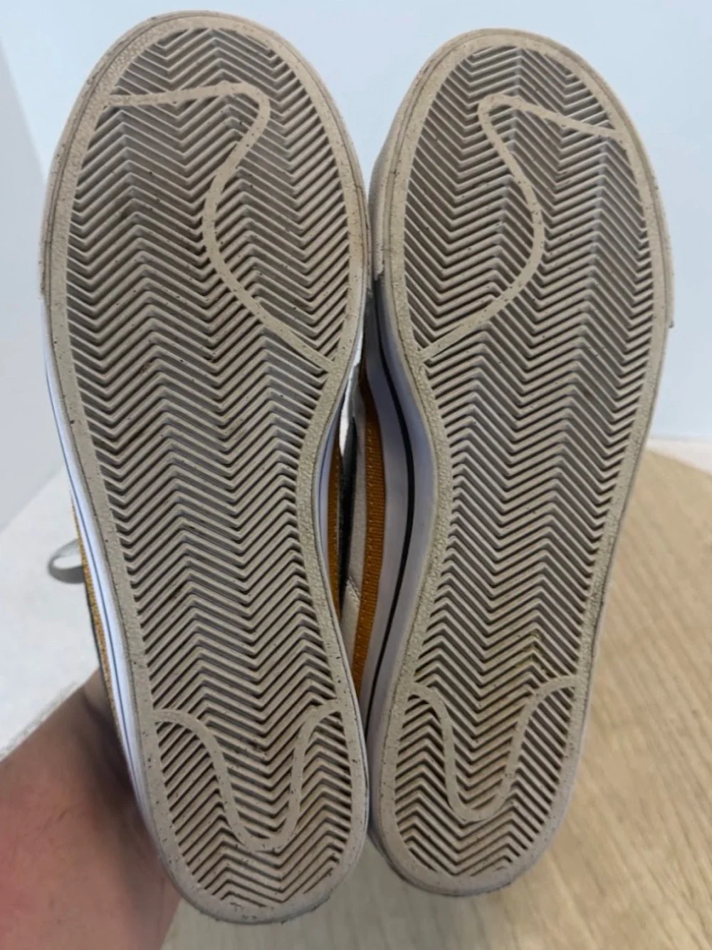 Nike Court Legacy White Black Gum Sneakers Men's 6 Women's 8 UK 5.5 EU 39